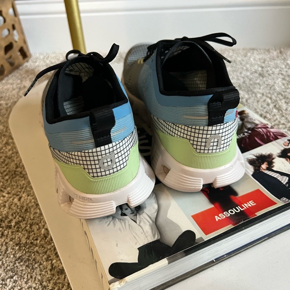 On Running x Shift Cloudtec Helion Blue and Gray Shoes - Picture 5 of 9